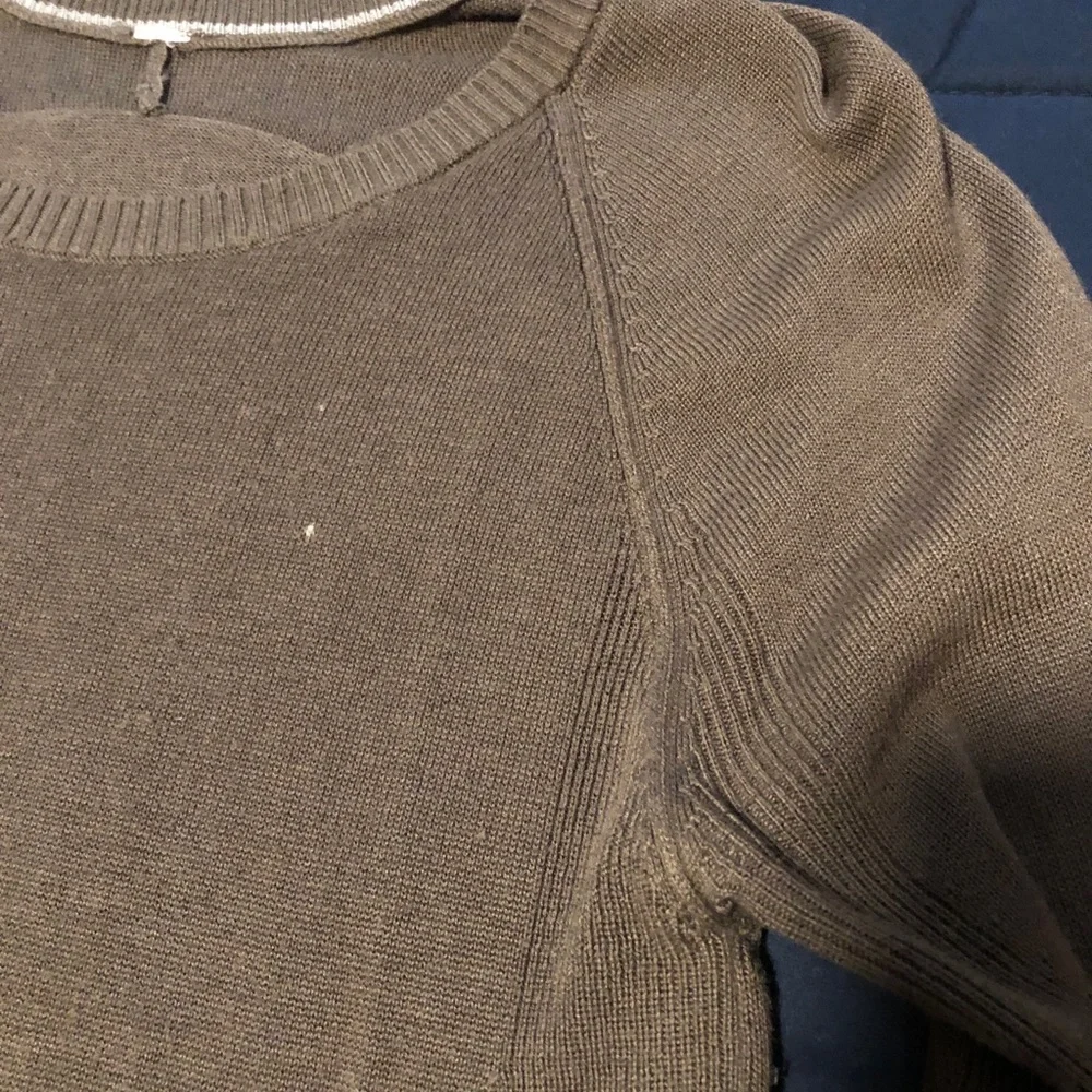 LuluLemon Sunshine Coast cashmere blend Knit Be Bold Sweater Green Medium - Picture 7 of 7